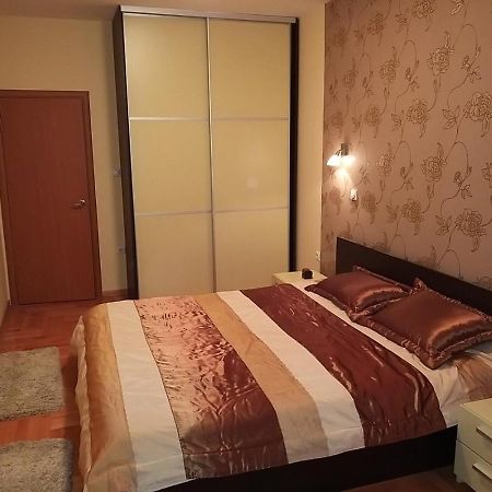Brown Apartment - Nis Center Екстериор снимка