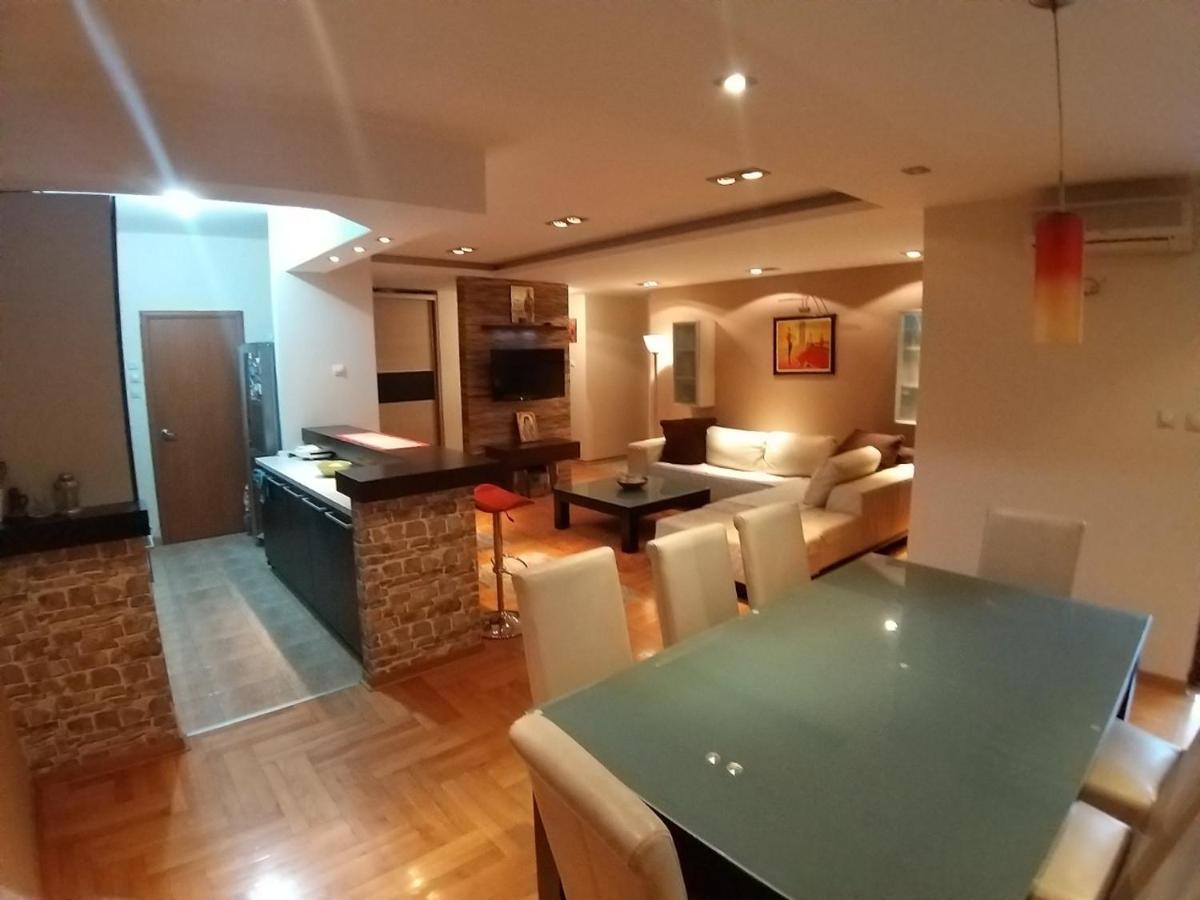 Brown Apartment - Nis Center Екстериор снимка